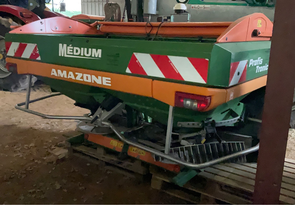 Amazone za-v 1700 fertiliserspreaders €14,000