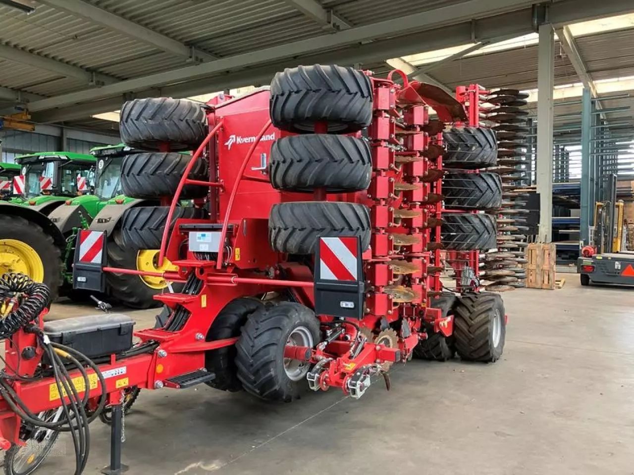 E-FARM: Kverneland u-drill - Semoir - id BDLMAUU - 112 000 € - Allemagne