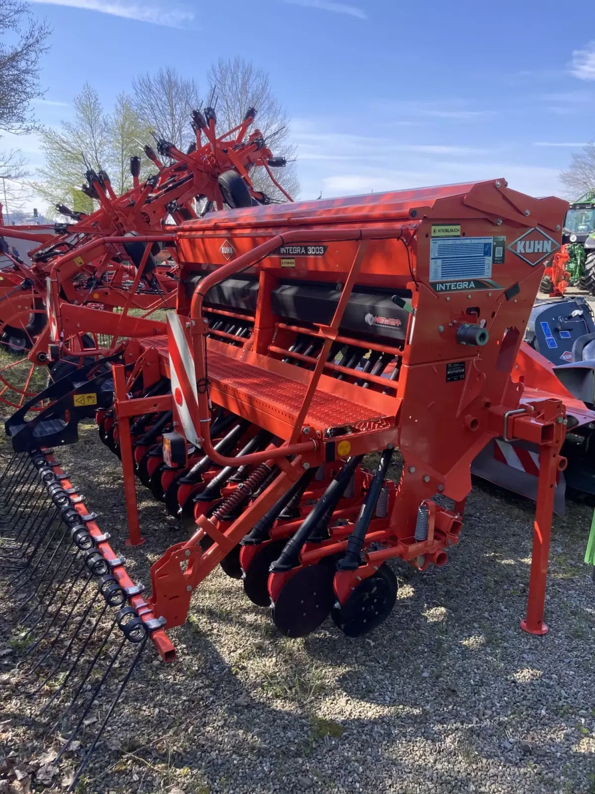 E-FARM: Kuhn integra 3003 - Taladro - id ESWJV1R - 14.286 € - Año: 2023 - Alemania