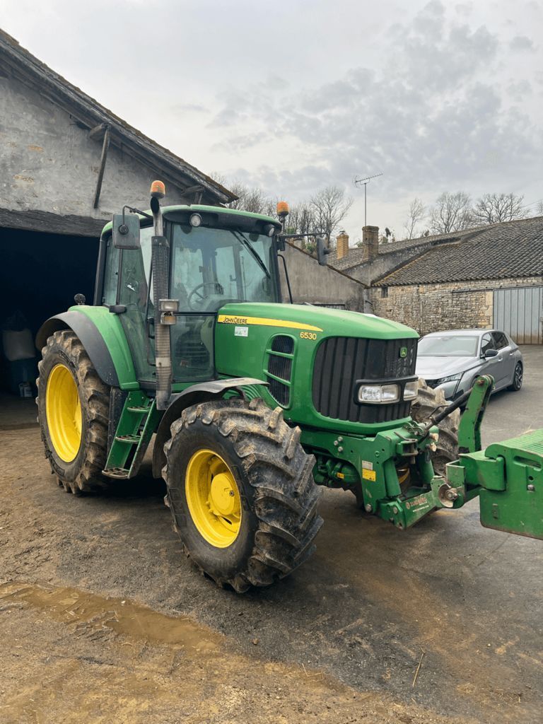 E-FARM: John Deere 6530 - Traktor - id DBN9Z5Z - 36.000 € - Baujahr: 2009 - Abgelesene Motorstunden: 7.129,Motorleistung (PS): 115,Frankreich