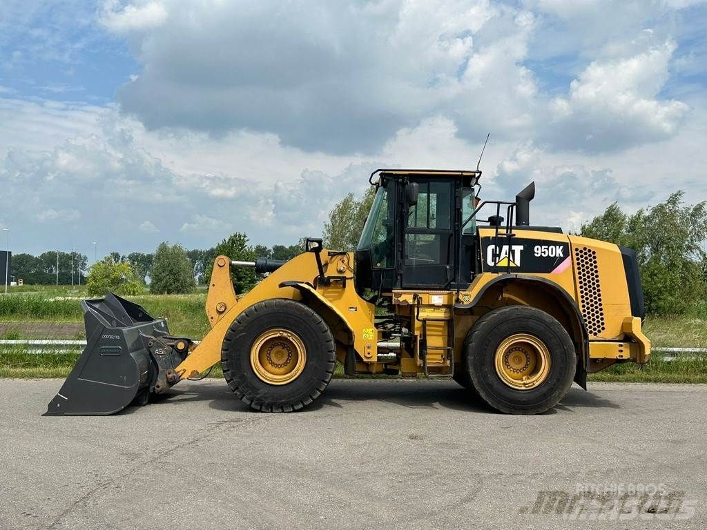 E-FARM: Caterpillar 950k - Ładowarka kołowa - id A2UETVT - 49 900 € - Rok produkcji: 2012 - Motogodziny: 21 310,Moc silnika: 234,Niderlandy