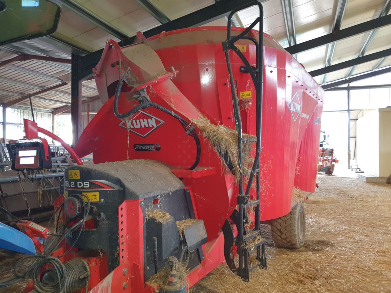 E-FARM: Kuhn Profile Plus 18.2 DS - Mixer feeder - id F82KHLG - €37,000 - Year of construction: 2023 - France