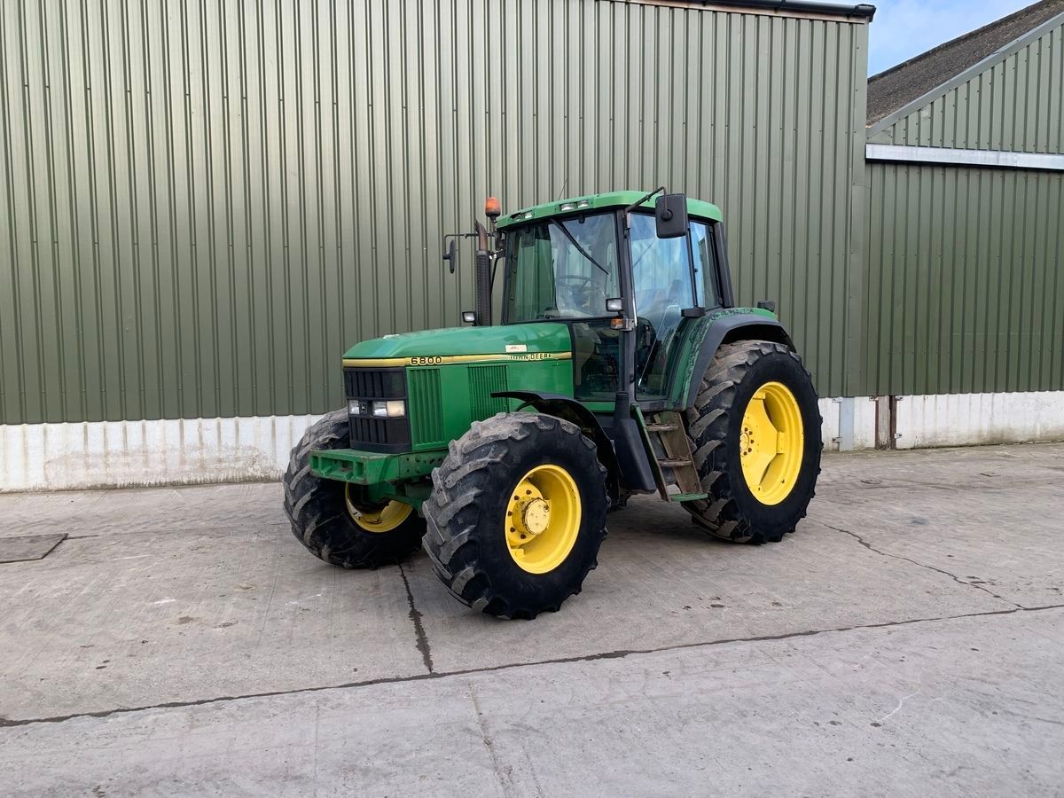 E-FARM: John Deere 6800 - Tracteur - id CCZAQUW - 22 347 € - Année: 1995 - Lecture du nombre d'heure: 10 432,Puissance du moteur (chevaux): 120,Royaume-Uni