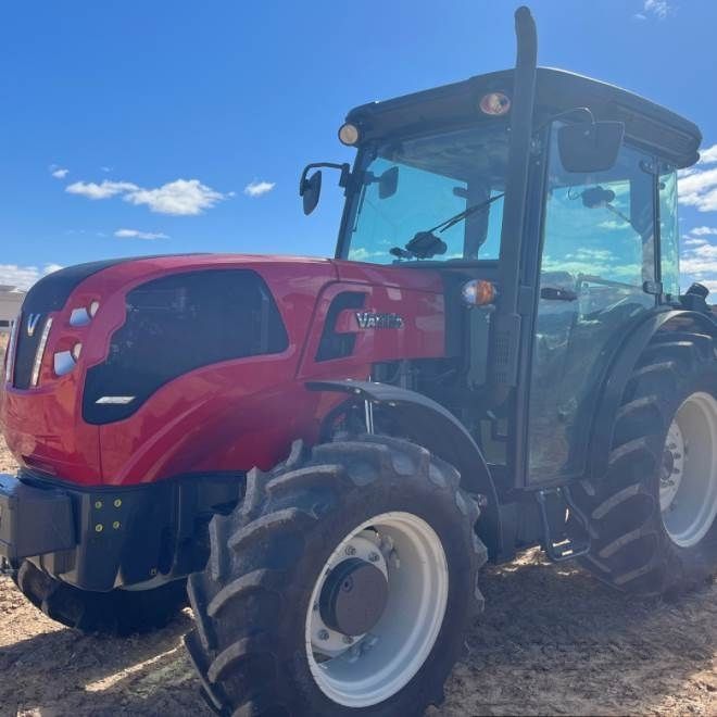 E-FARM: Valtra F105S - Tractor - id JHZ1JCJ - €53,800 - Year of construction: 2024 - Engine hours: 285,Engine power (HP): 105,Spain
