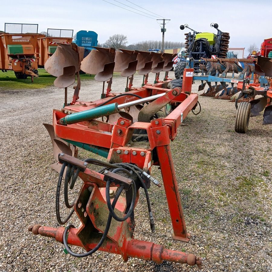 Kverneland rs 100 Pług 5900 €