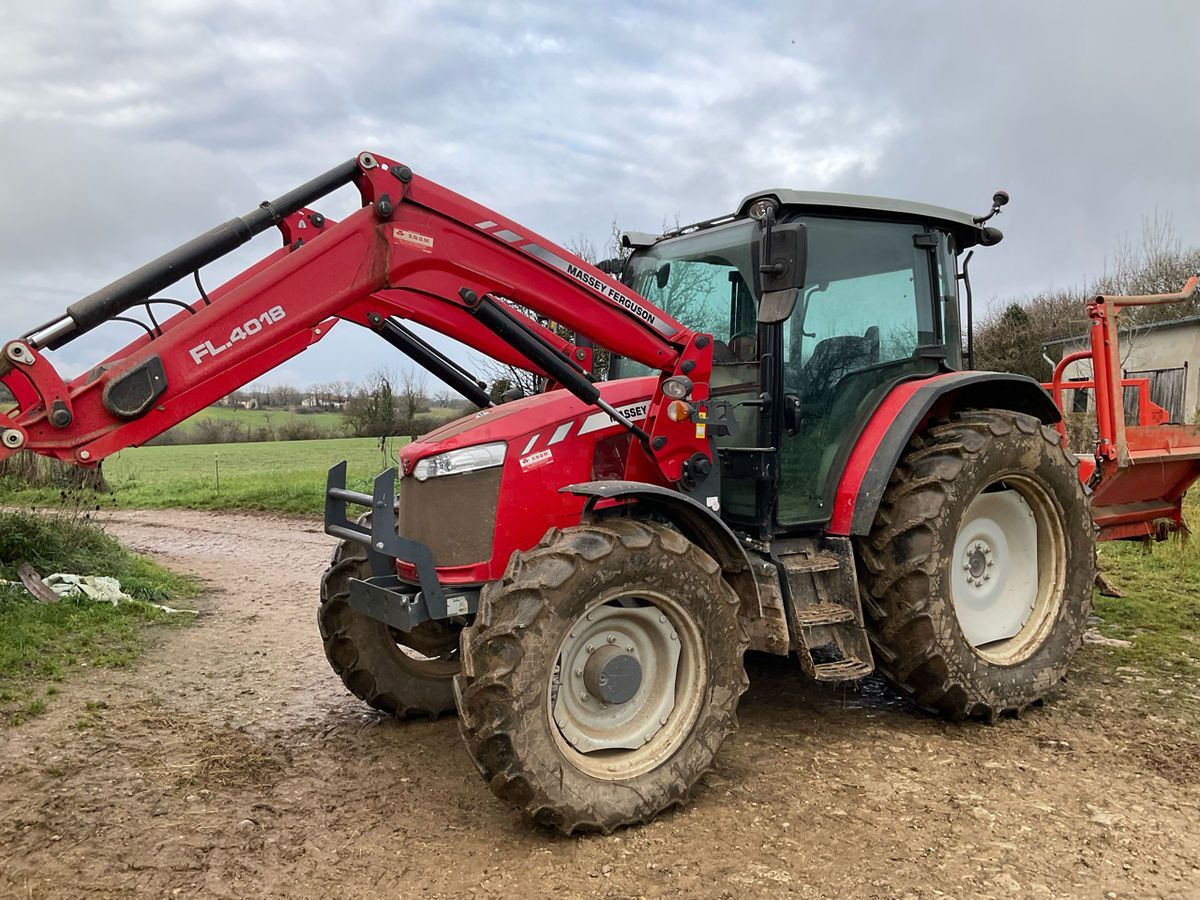 E-FARM: Massey Ferguson 5711 - Traktor - id YYWNBQG - 56 000 € - Rok produkcji: 2019 - Motogodziny: 3500,Moc silnika: 110,Francja