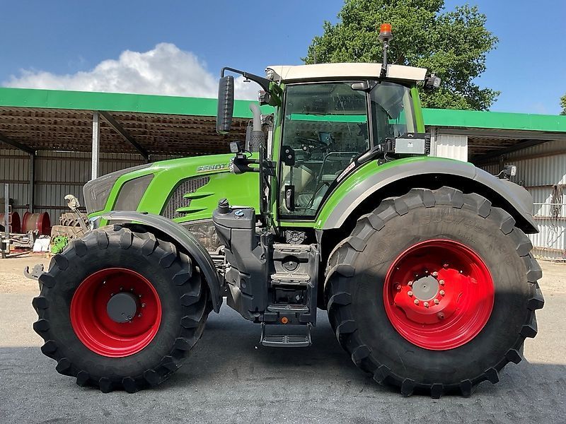 Fendt 828 Vario Profi Plus Tractor €136,500