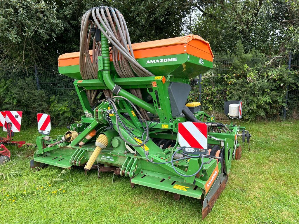 E-FARM: Amazone AD-P 3001SPECIAL - Drillkombination - id JHY4BKS - 29.000 € - Baujahr: 2018 - Frankreich