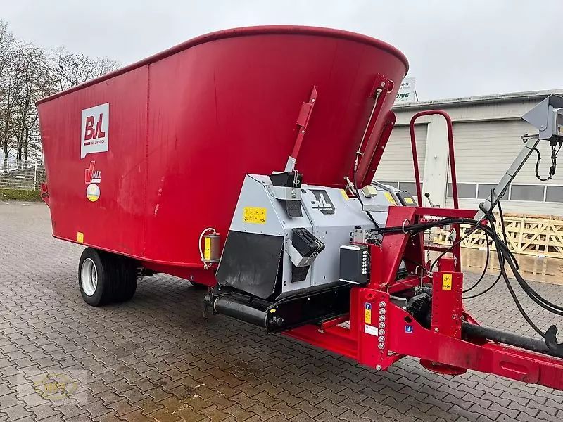 E-FARM: BVL v- mix 22-2 s - Mixer feeder - id NQNJJNV - €33,000 - Year of construction: 2021 - Germany