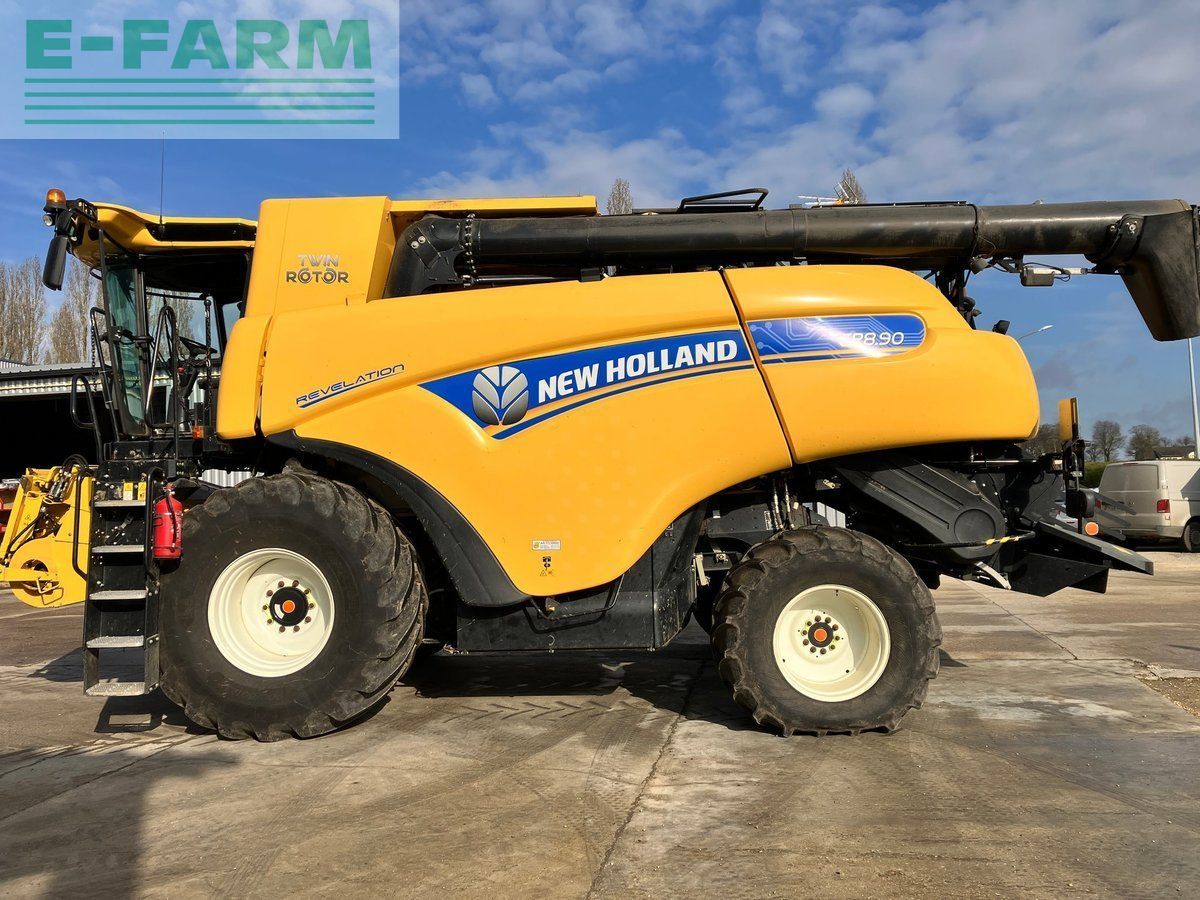 New Holland CR 8.90 Moissonneuse-batteuse 290 000 €