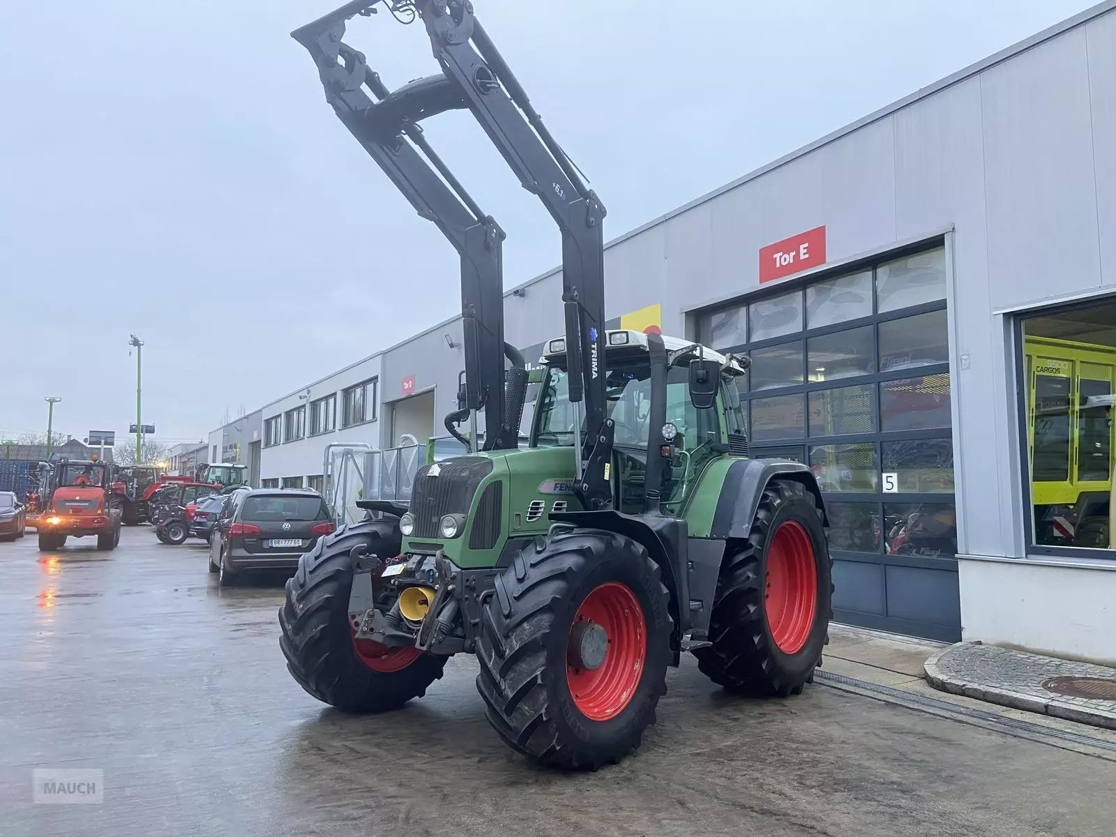 E-FARM: Fendt 820 Vario - Traktor - id YVSJS67 - 82.500 € - Baujahr: 2011 - Abgelesene Motorstunden: 7.285,Motorleistung (PS): 205,Österreich