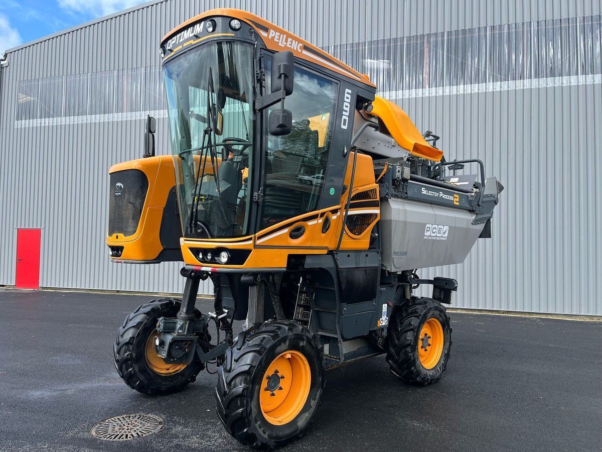 E-FARM: Pellenc porteur multifonction optimum 690 - Grape harvester - id 9LBLRCV - €70,000 - Year of construction: 2015 - France