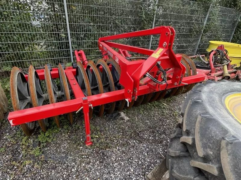 HE-VA front-pakker 300 Prasy i wały 8800 €