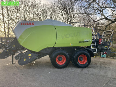 E-FARM: Claas Quadrant 5200 FC - Baler - id QMDWPTB - €104,927 - Year of construction: 2022 - United Kingdom