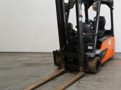 E-FARM: Linde e 20 l evo 386-02 - Viljuškari - id 6ZSYR1A - 9900 € - Godina proizvodnje: 2016 - Radni sati motora: 9.609,Nemačka