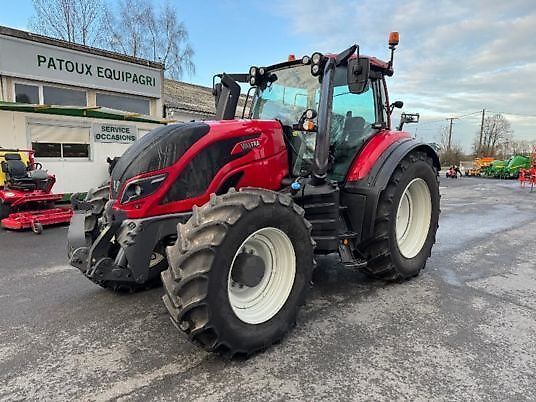 E-FARM: Valtra T214 Direct - Traktor - id RLIS5HS - 99.000 € - Baujahr: 2020 - Abgelesene Motorstunden: 3.029,Motorleistung (PS): 215,Frankreich