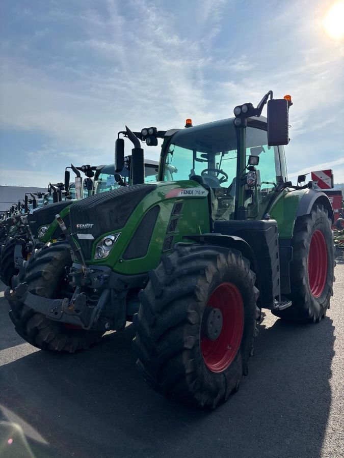 Fendt 716 Vario Profi Traktor 120 000 €