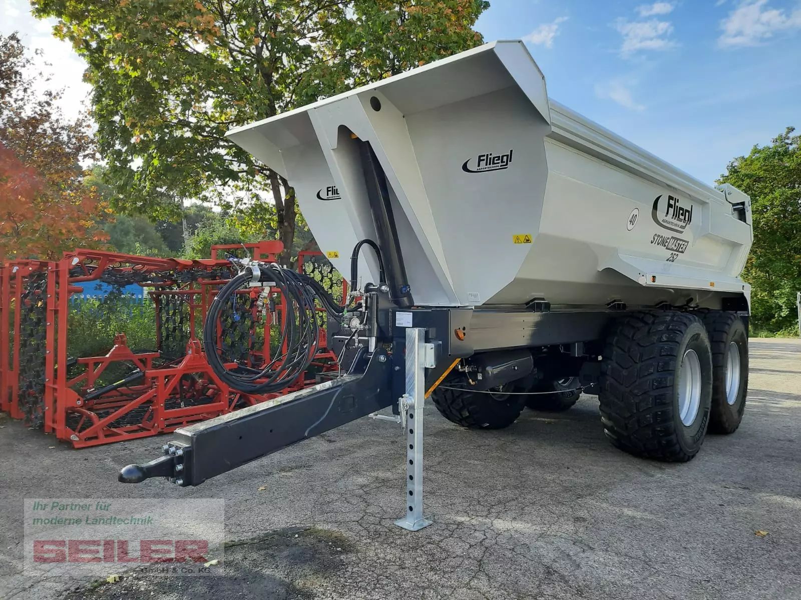 E-FARM: Fliegl stone master 252 erdmulde 12,5m³ - Tipper - id IEUEWYZ - €42,500 - Germany
