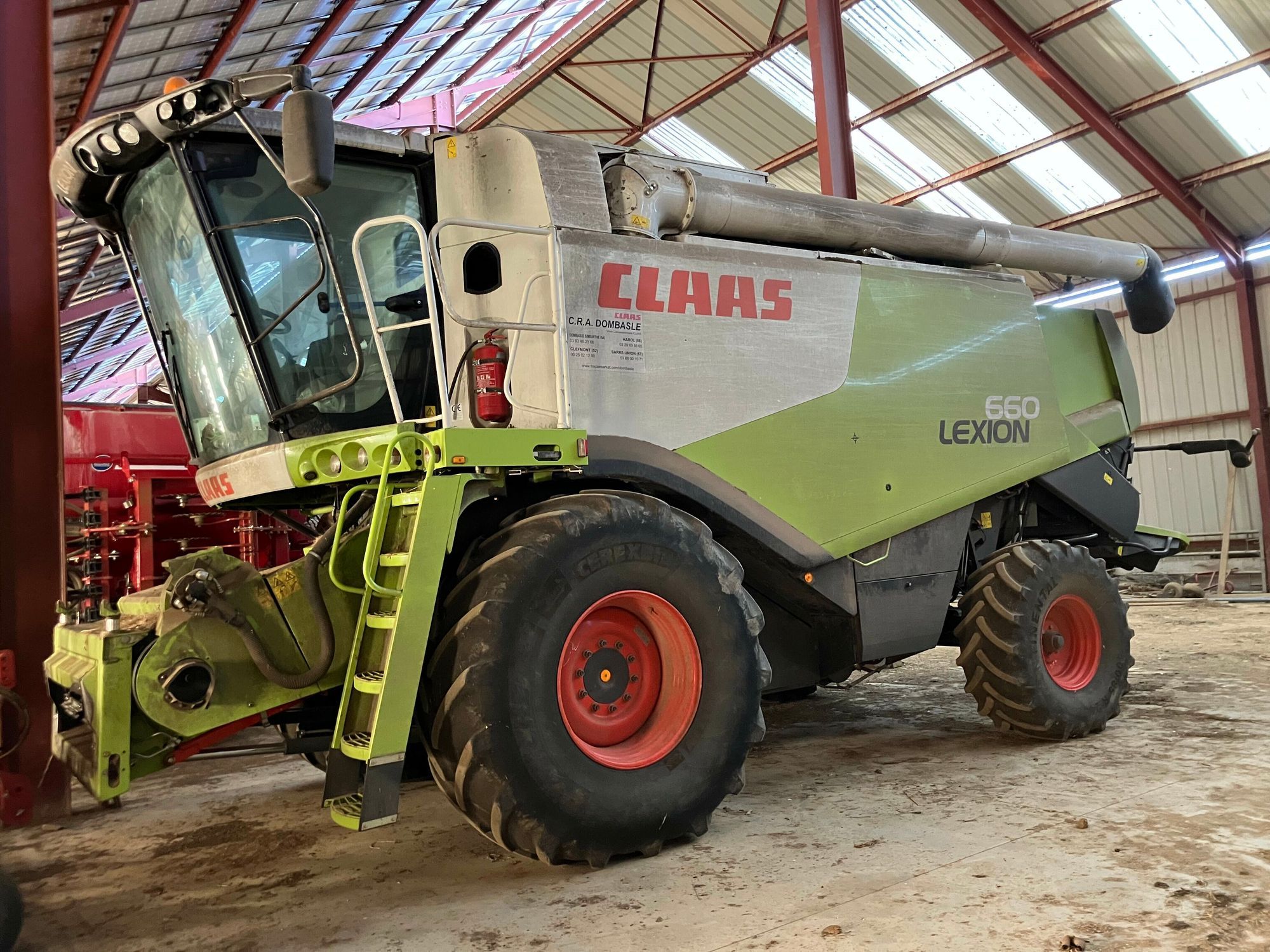 E-FARM: Claas Lexion 660 - Combine harvester - id UQRQZB4 - €155,000 - Year of construction: 2012 - Engine hours: 1,980,France
