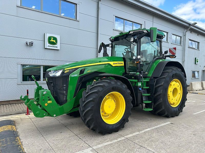 E-FARM: John Deere 8R 410 - Tractor - id TLZQZL2 - €300,427 - Year of construction: 2024 - Engine hours: 1,600,Engine power (HP): 410,United Kingdom