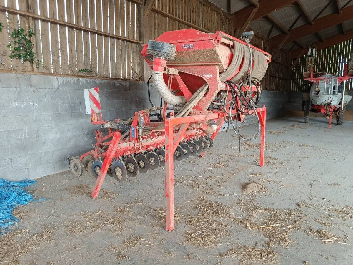 Kuhn lc3000 Siewnik rzędowy/agregat uprawowo-siewny 8000 €