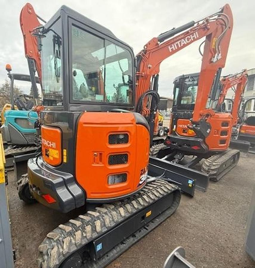 E-FARM: Hitachi zx 38 u-6 - Mini excavator - id IRL1PN3 - Year of