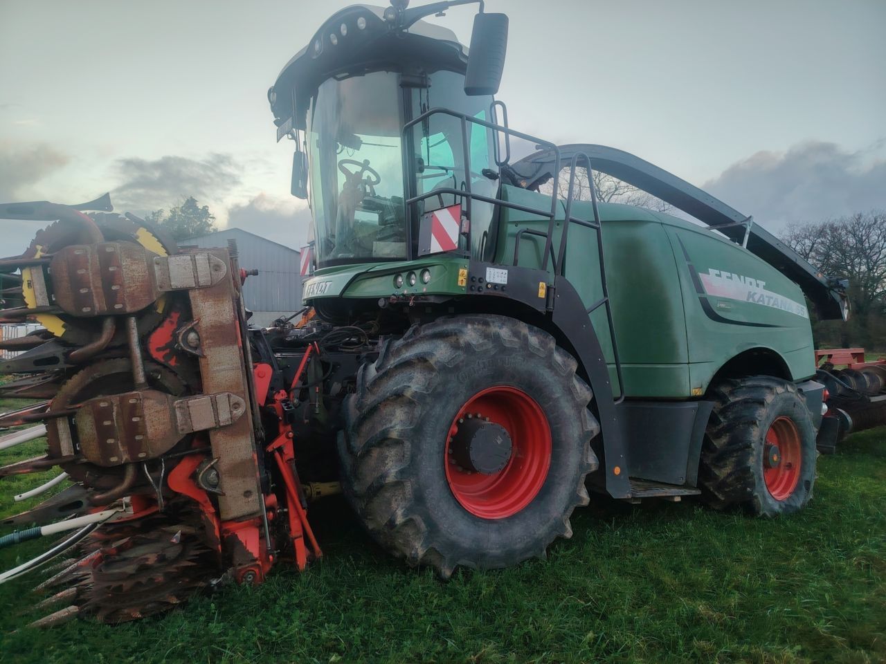 Fendt Katana 65 Feldhäcksler (selbstfahrend) 90.000 €