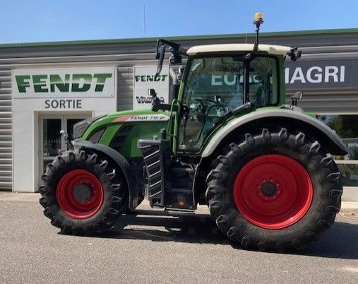 E-FARM: Fendt 716 Vario - Traktor - id 7KQC77A - 119 500 € - Rok výroby: 2019 - Hodiny motoru: 2 769,Výkon motoru (HP): 160,Francie