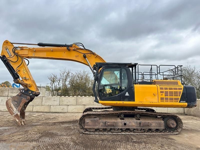 JCB js330 lc Raupenbagger 49.050 €