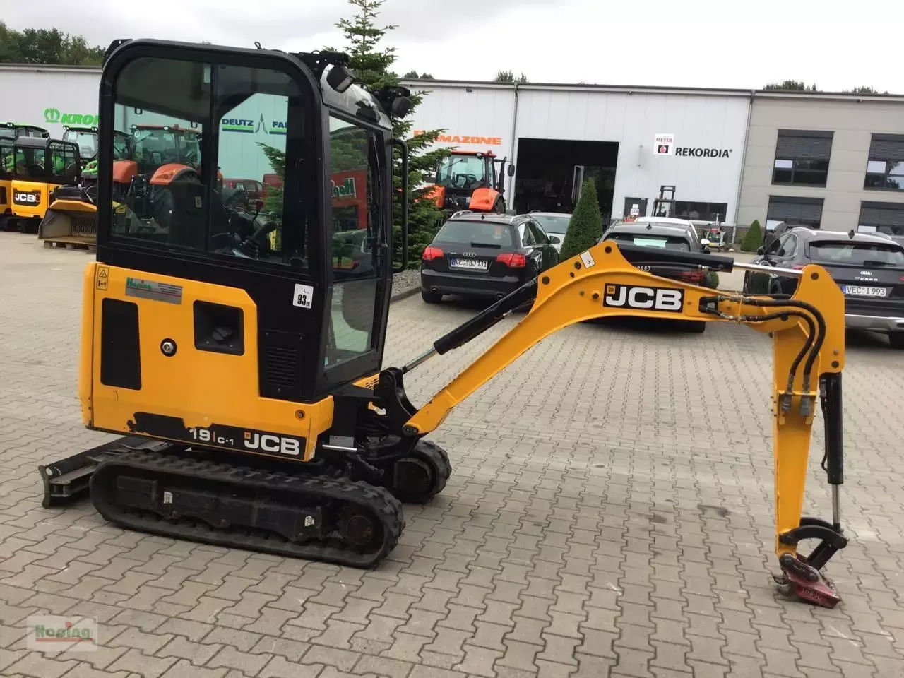 E-FARM: JCB 19c-1 - Mini kotrógép - id HVWH3HU - 16 000 EUR - Gyártási év: 2018 - Németország