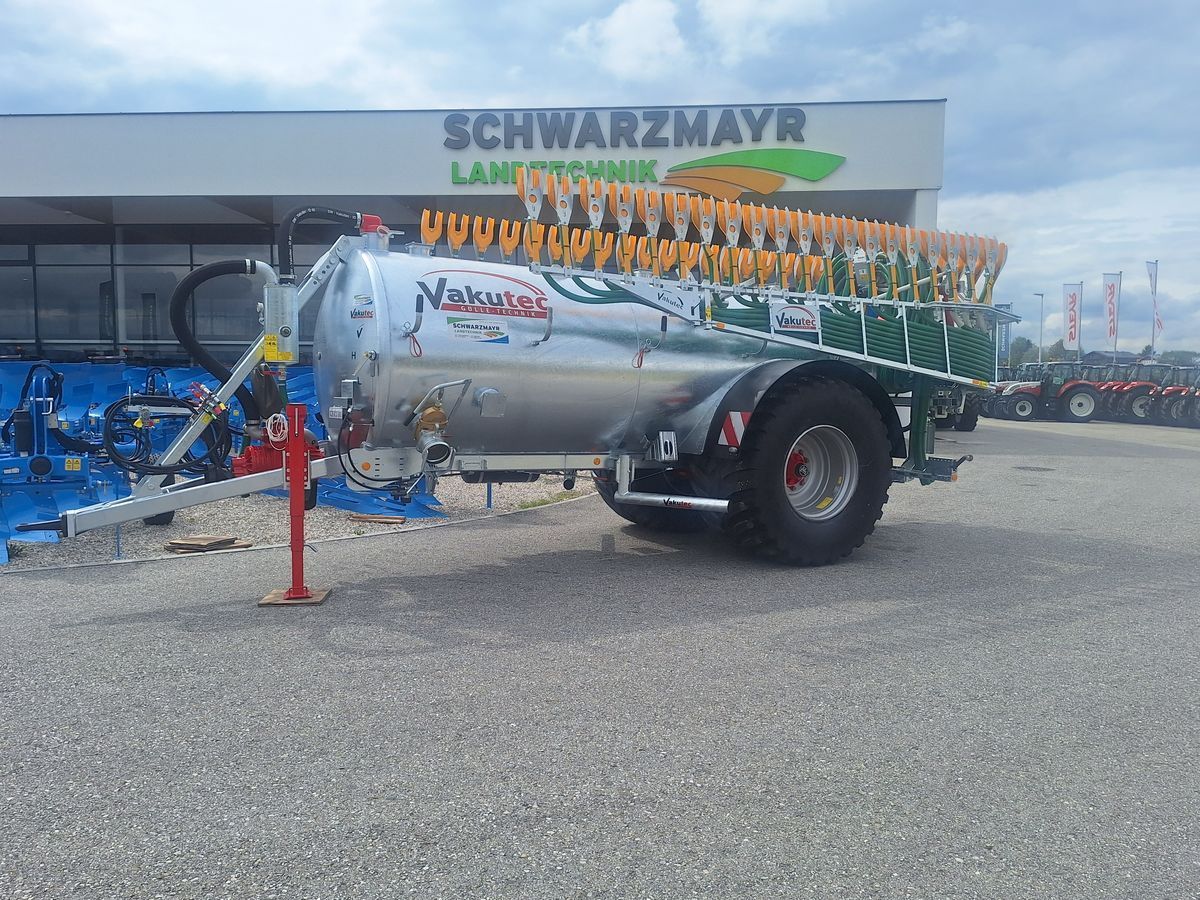 E-FARM: Vakutec va 9500 p + schleppschuh - Tanker - id LL79QL9 - Year of construction: 2024 - Austria