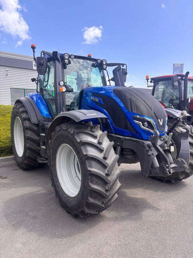 Valtra T175 Direct Tractor €110,000