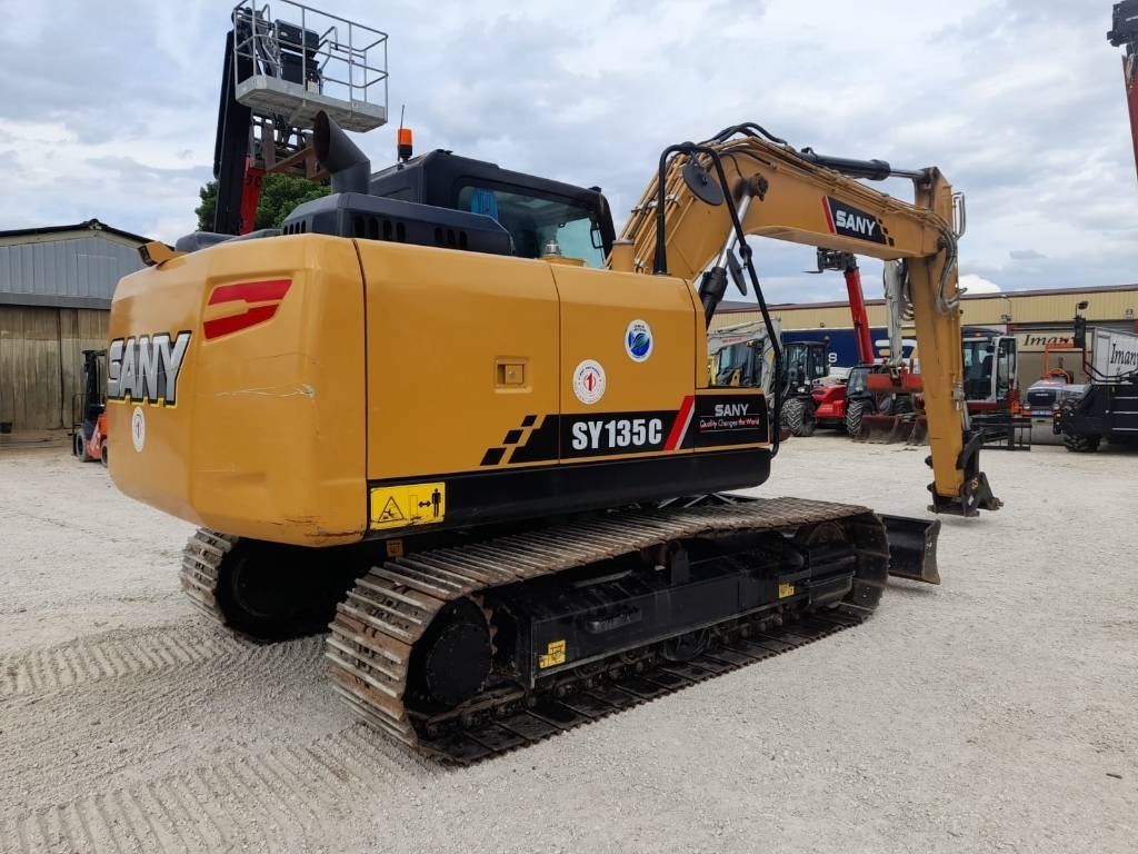 Sany sy 135 c Excavadora de orugas 69.500 €