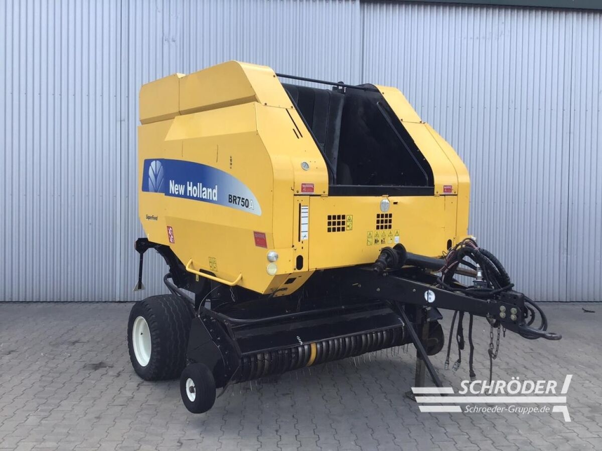 New Holland BR750 baler 9.950 €