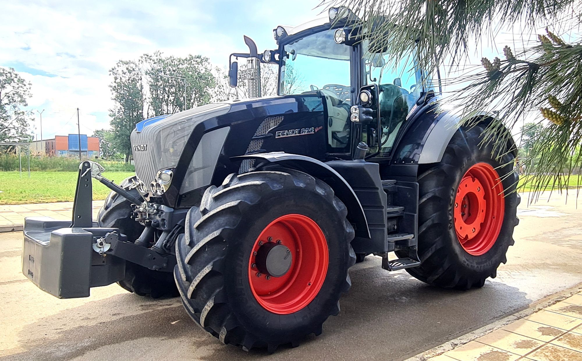 E-FARM: Fendt 826 Vario - Tractor - id EHIBAZM - 135.000 € - Año: 2013 - Horas: 4300,Potencia del motor: 265,Grecia
