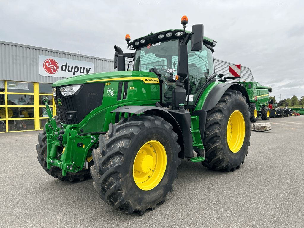 E-FARM: John Deere 6R 250 - Tracteur - id KU6QN4X - Année: 2023 - Lecture du nombre d'heure: 850,Puissance du moteur (chevaux): 250,France