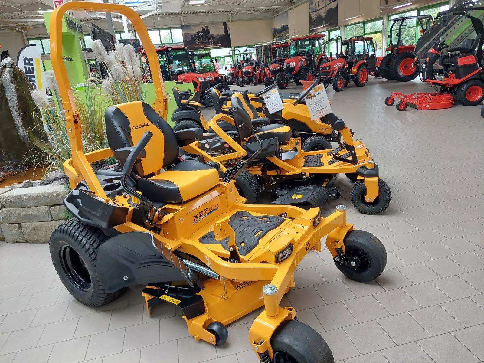 E-FARM: Cub Cadet xz7 - Lawn mower - id JHXV3DB - €7,134 - Year of construction: 2025 - Germany
