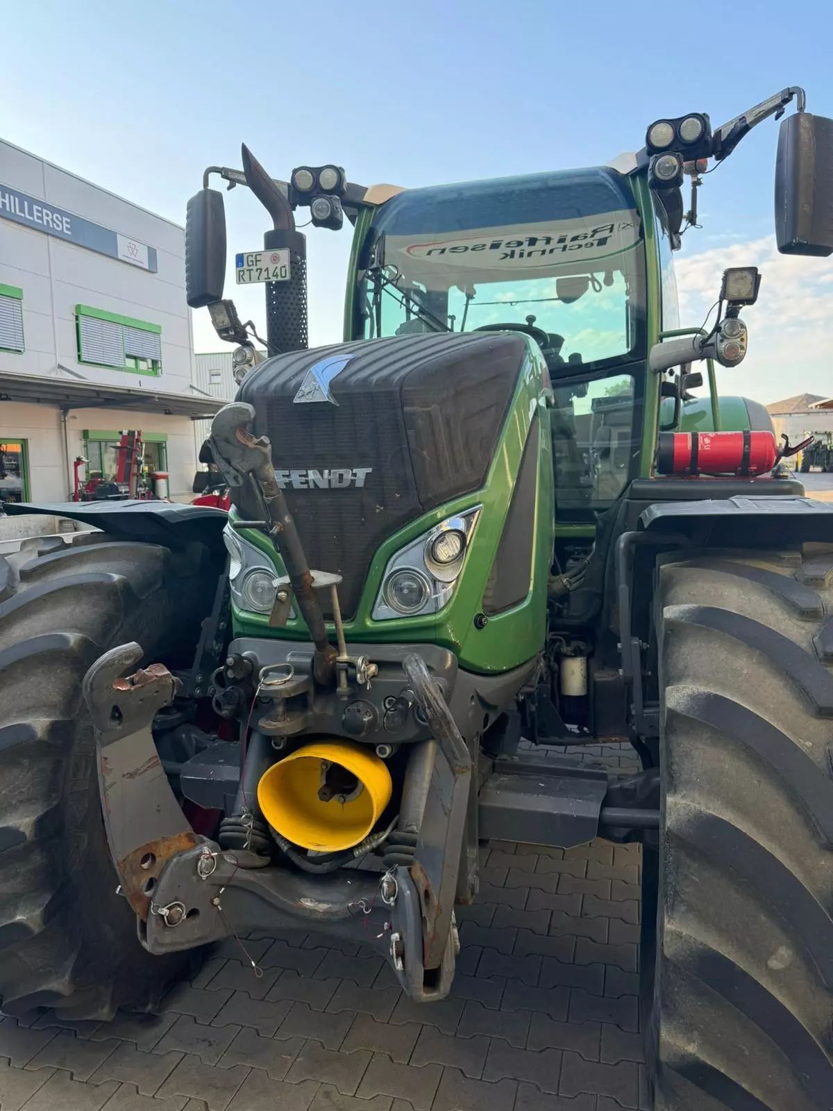 E-FARM: Fendt 718 Vario ProfiPlus - Trattore - id BY4ZNB7 - 95.000 € - Anno di costruzione: 2014 - Ore: 6.390,Potenza del motore: 180,Germania