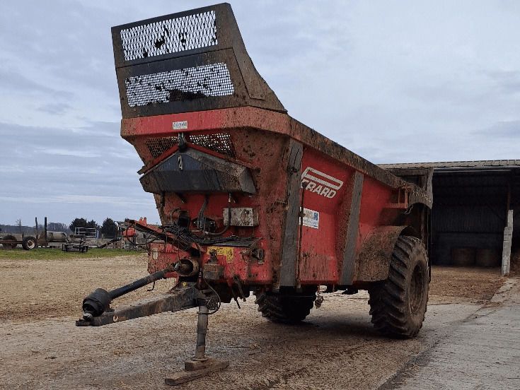 E-FARM: Perard optium ce 170 sl - Épandeur de fumier et de compost - id 8CE8G6N - 27 000 € - Année: 2014 - France