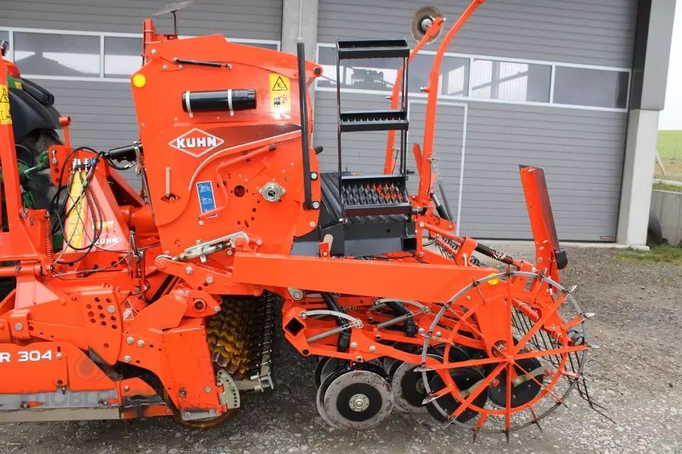 E-FARM: Kuhn sitera 3000 - Semoir - id GNAMLSR - 25 000 € - Année: 2012 - Allemagne