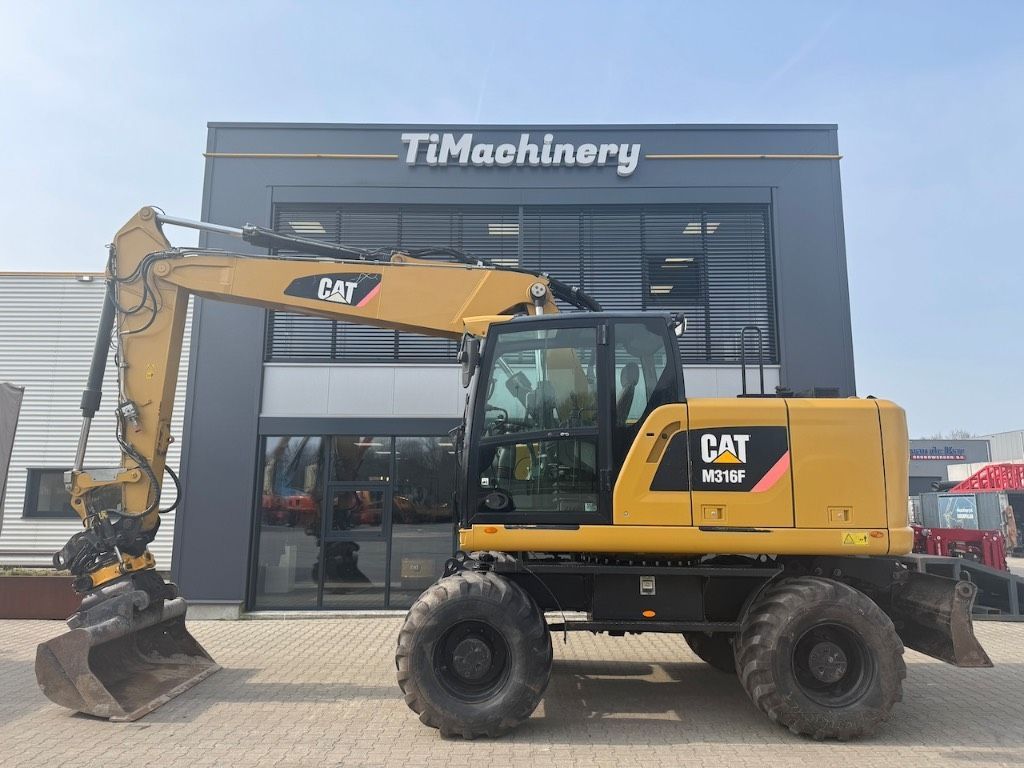 Caterpillar m316f Wheeled excavator €75,000