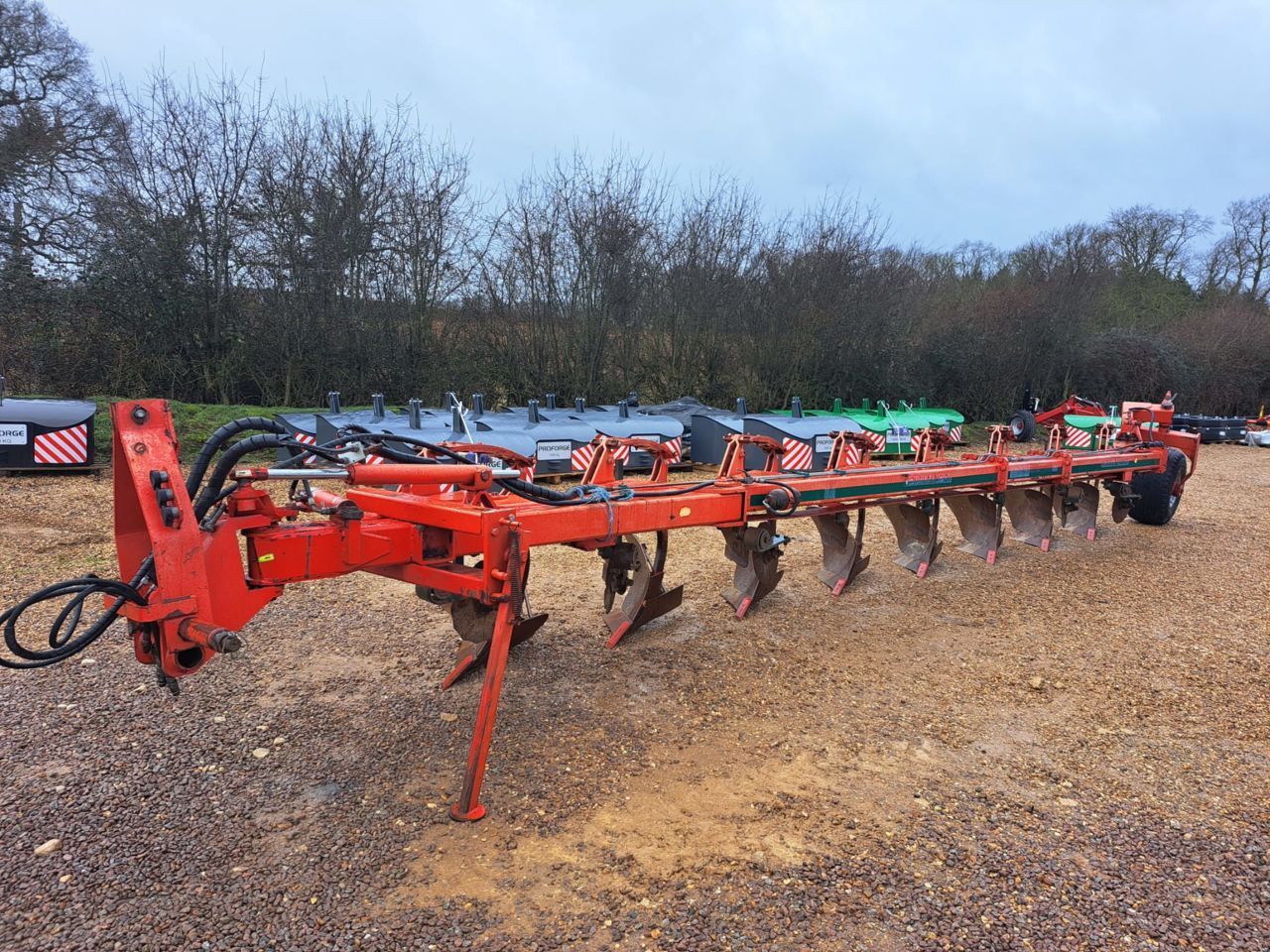 E-FARM: Vogel & Noot 8 furrow conventional plough - Arado - id EMIWPAL - 6363 € - Año: 2008 - Reino Unido