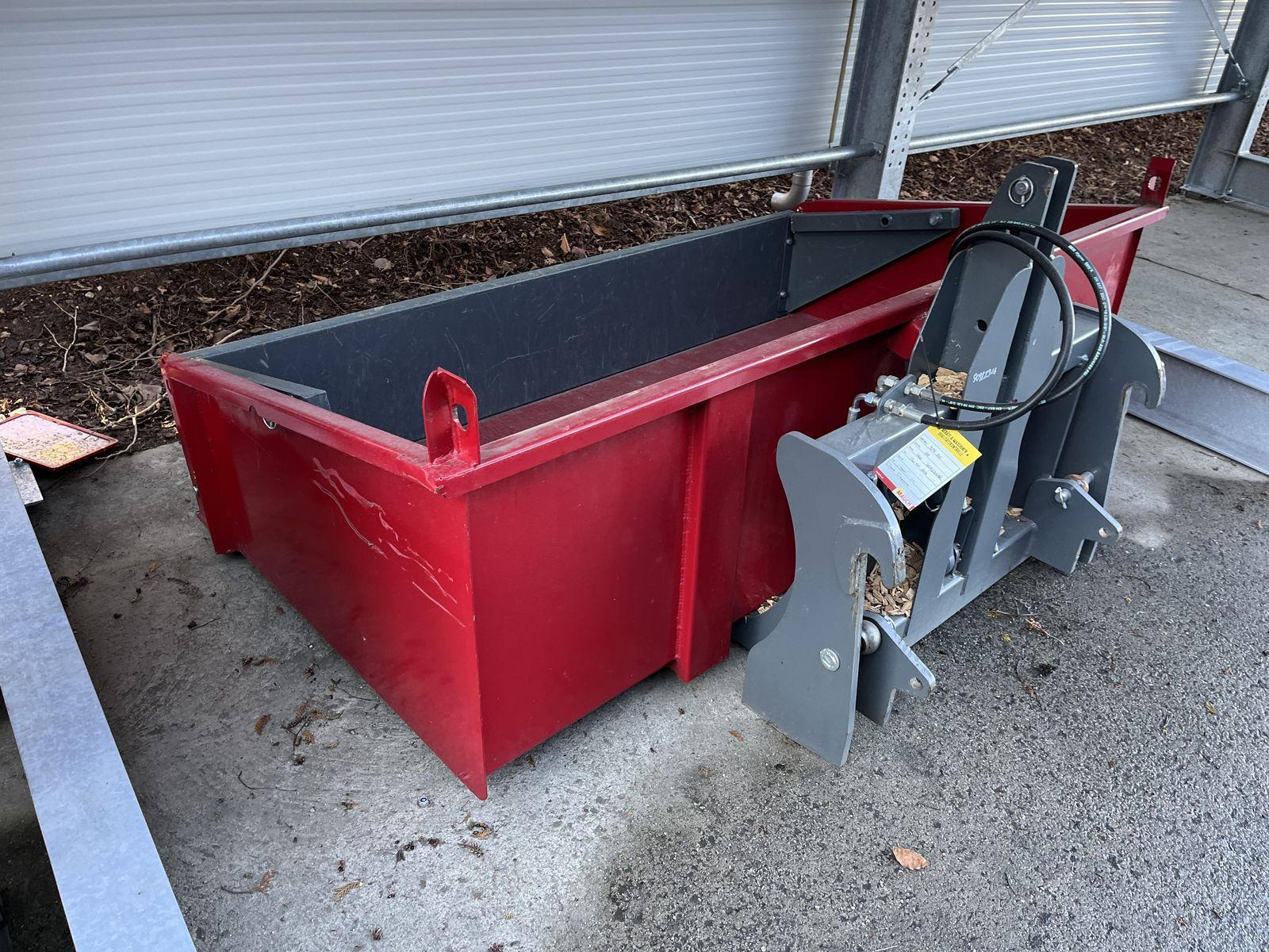 E-FARM: kippmulde 2200mm mit euro & dreipunkt - Attachment - id 7Y3FVI8 - €1,792 - Austria