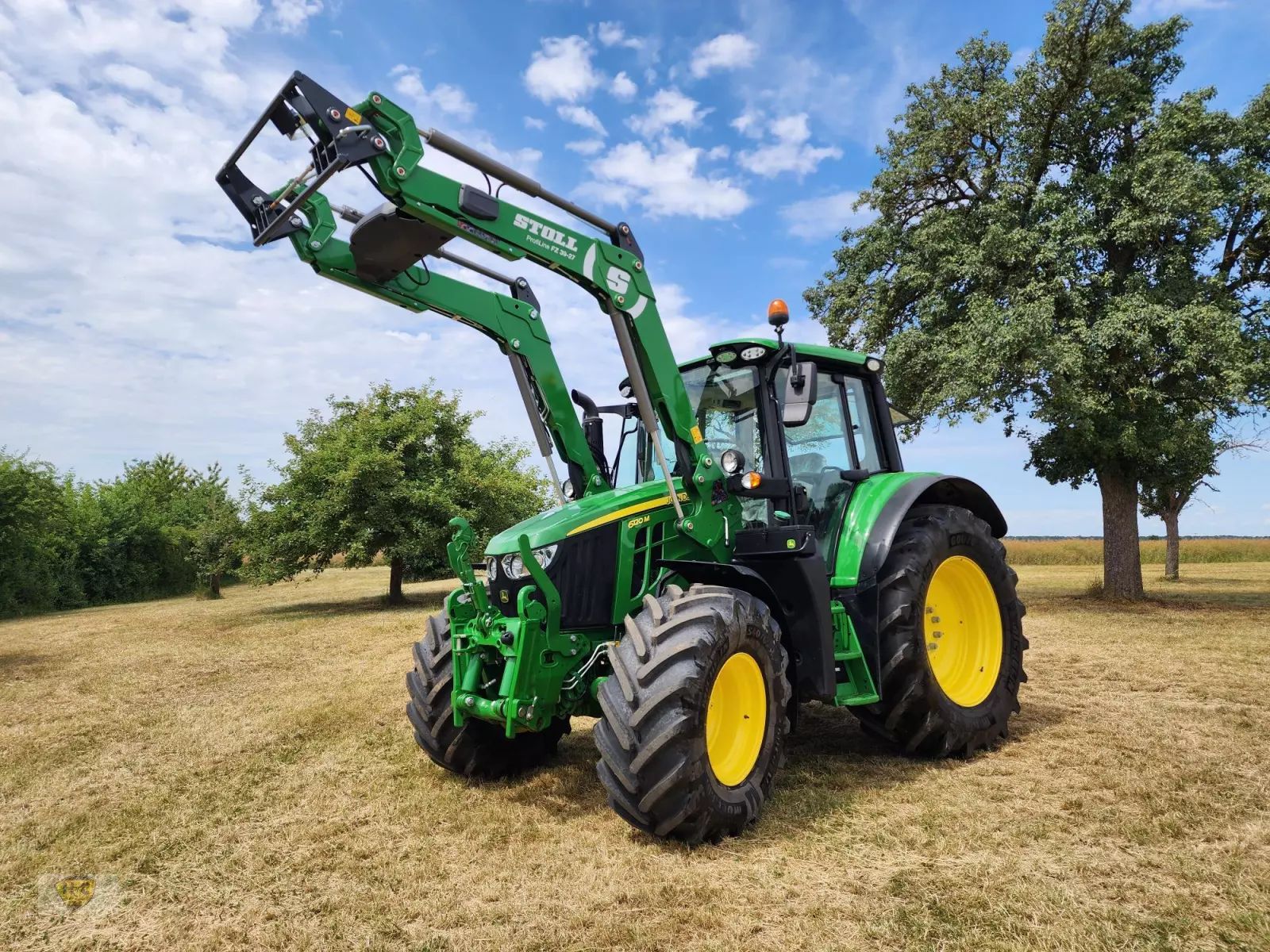 E-FARM: John Deere 6120 M - Tractor - id DSVQZW4 - 107.900 EUR - Anul: 2023 - Citeste ore: 263,Muterea motorului: 120,Germania