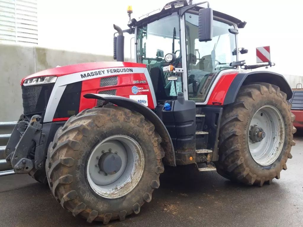 E-FARM: Massey Ferguson 8S.265 Exclusive - Traktor - id UPDRFZD - 125 000 € - Rok produkcji: 2021 - Motogodziny: 2550,Moc silnika: 265,Francja