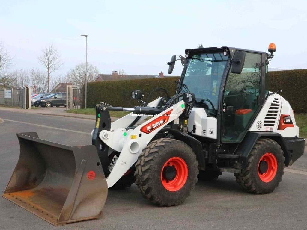 Bobcat l 85 Încărcător pe roți 54.000 EUR