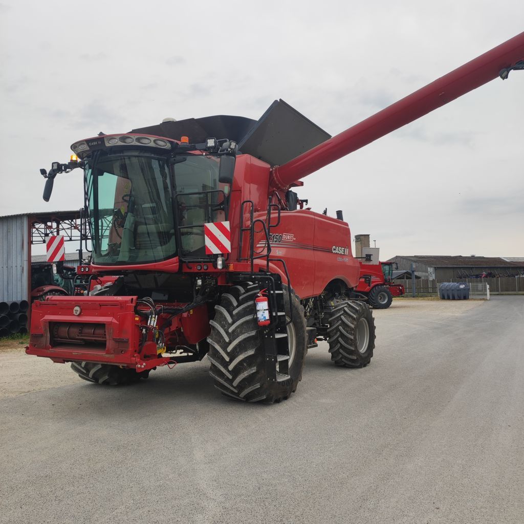 E-FARM: Case IH 7150 - Combină de recoltat - id EBESQFQ - 300.000 EUR - Anul: 2023 - Citeste ore: 401,Franța