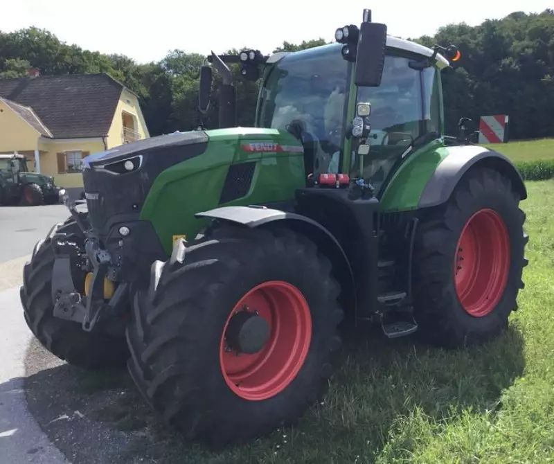 Fendt 728 Vario Profi Plus Trattore 219.900 €
