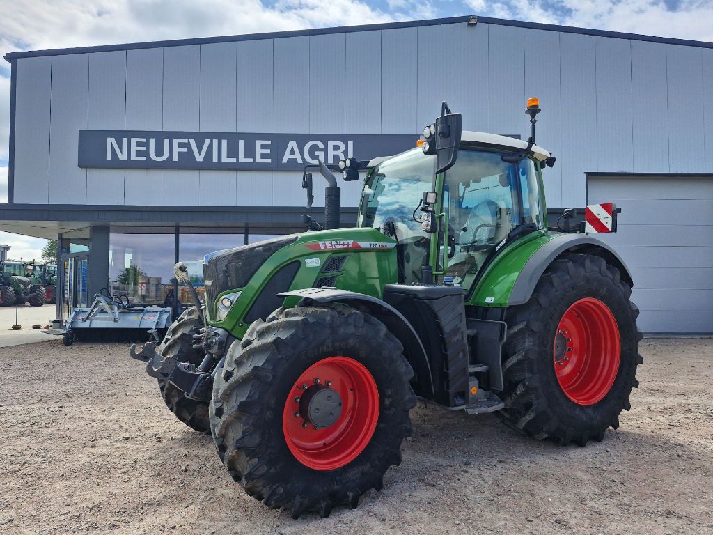 E-FARM: Fendt 720 Vario PowerPlus - Tracteur - id GK7HTKU - 150 000 € - Année: 2023 - Lecture du nombre d'heure: 2 800,France