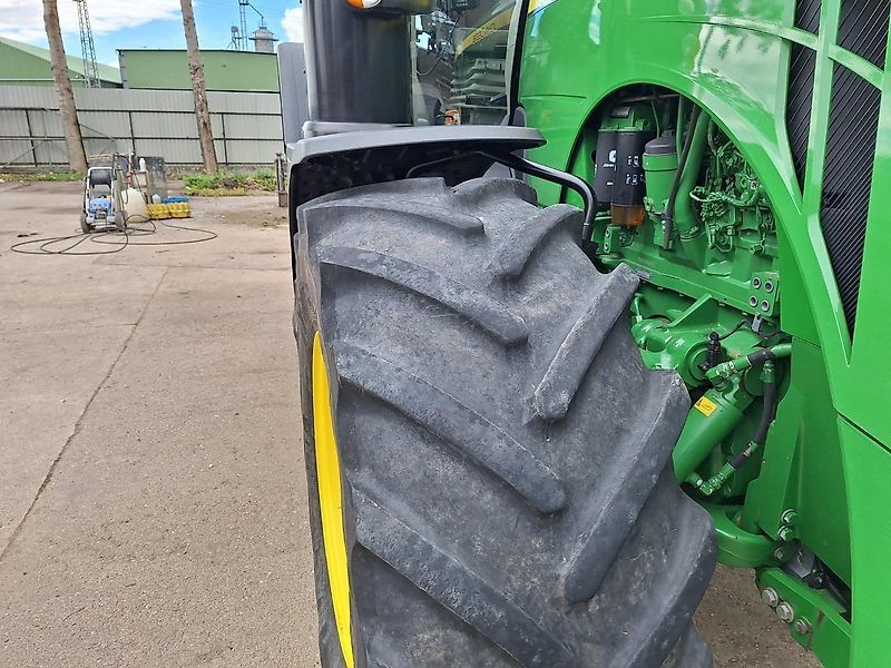 E-FARM: John Deere 8245 R - Tracteur - id WS6DN4M - 225 437 € - Année: 2016 - Lecture du nombre d'heure: 2 725,Puissance du moteur (chevaux): 280,Hongrie
